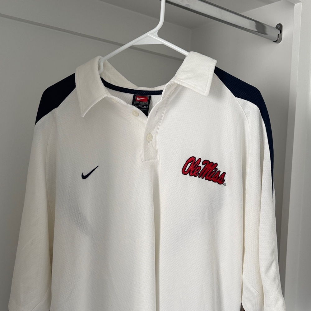 Nike White and Blue Men's Shirt
